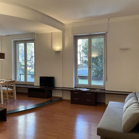 Accomodo Mib52 Bivano Sant'Ambrogio Milánó Kültér fotó